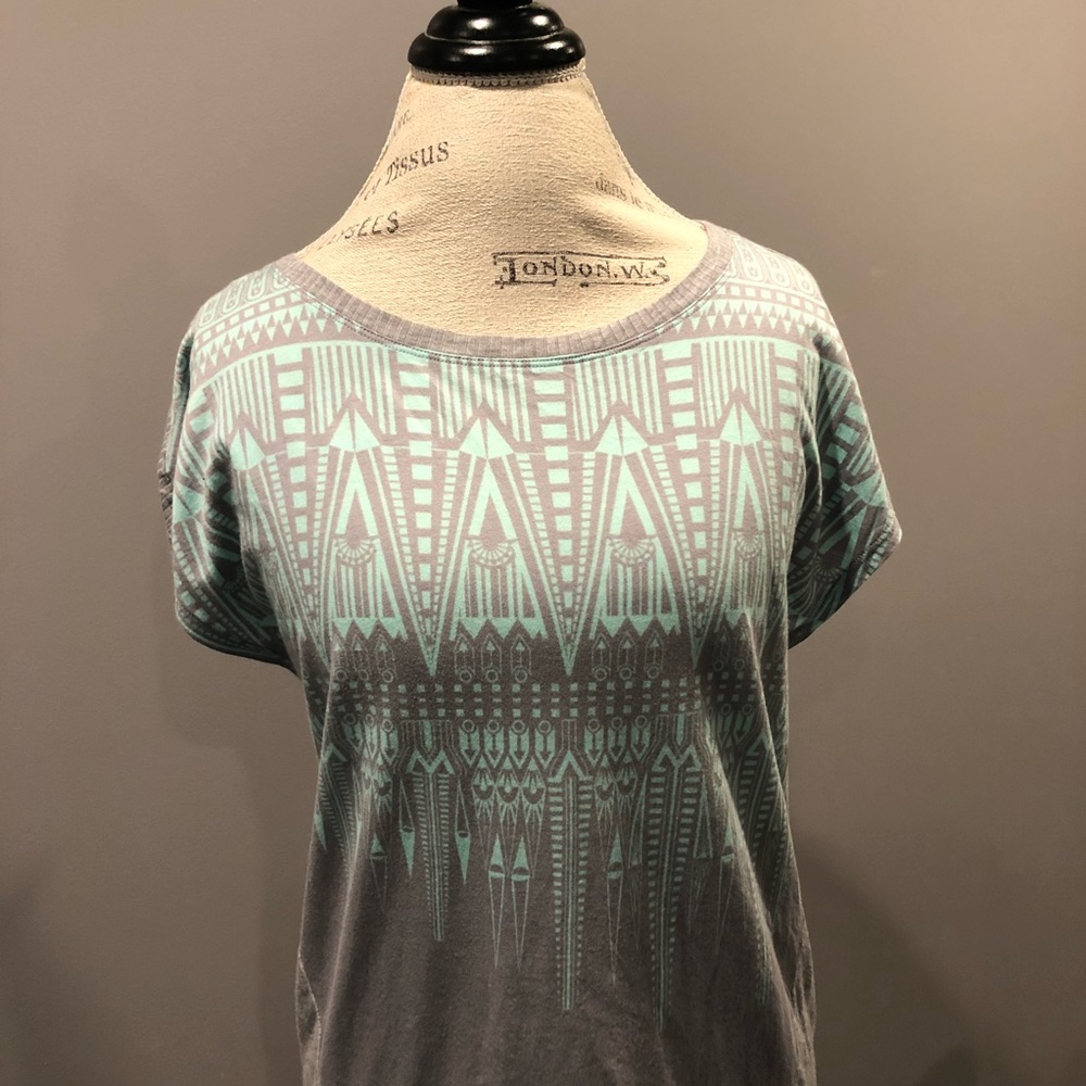 CAbi Medium Santa Fe Boho T Shirt Top Teal Grey